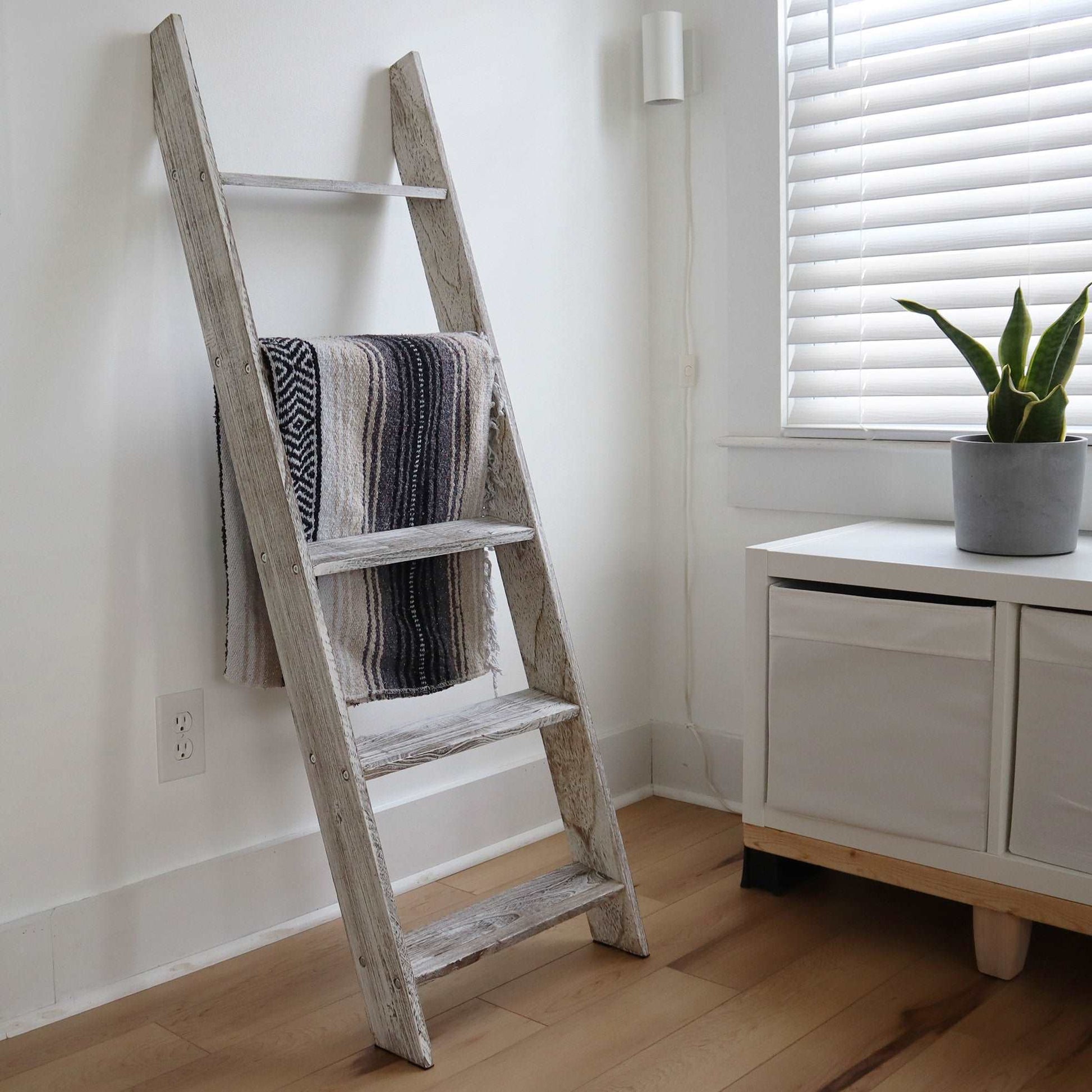 Milltown Merchants Blanket Ladder - Distressed White